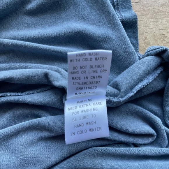 easel T-Shirt Dress - Size M - Picture 9 of 12